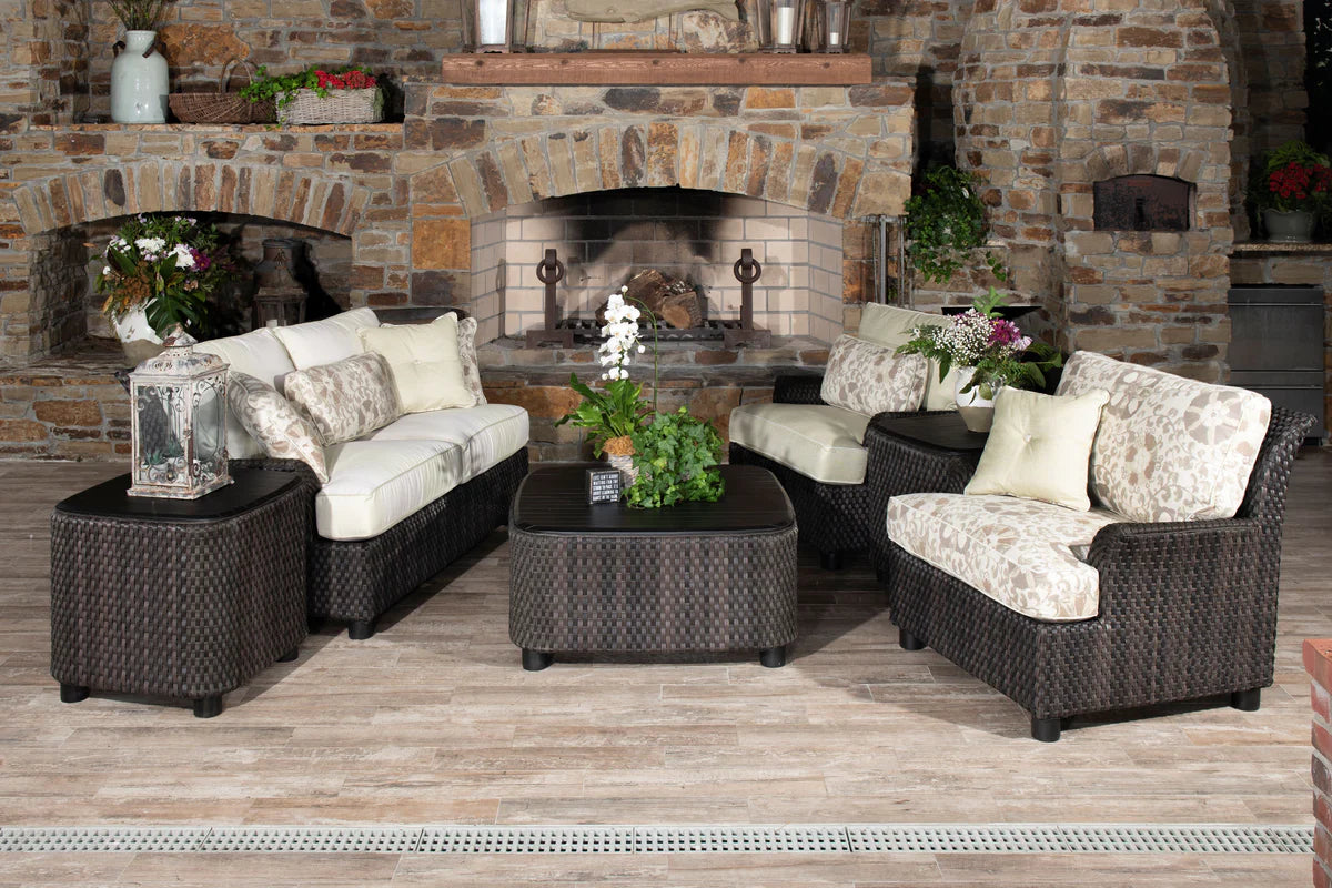 Aruba Love Seat Set By Woodard