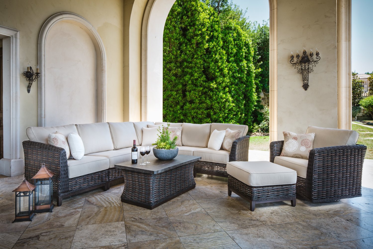 High back deep clearance seating patio furniture