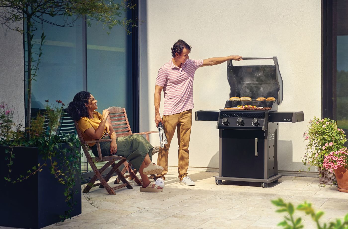 Rogue® 425 Gas Grill